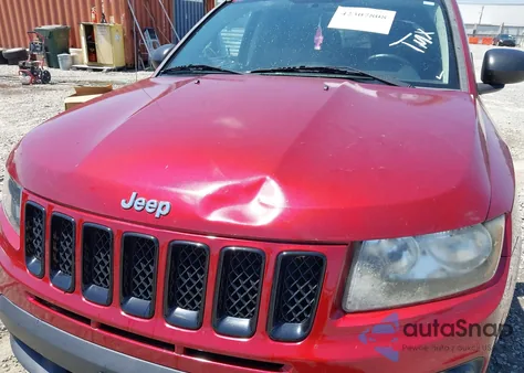 2012 Jeep Compass Latitude из США, поврежденный, VIN 1C4NJCEA8CD706815